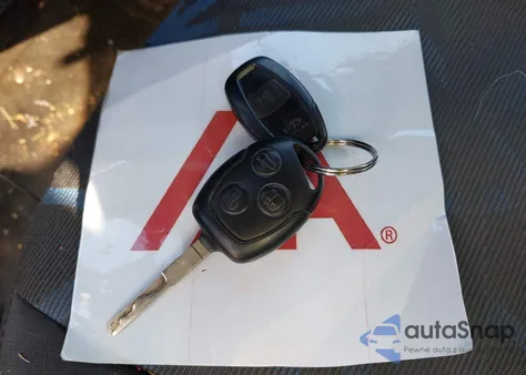 2013 Ford Fiesta Se z USA, uszkodzony, nr VIN 3FADP4BJ8DM214219